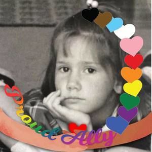 Meet your Posher, Cynthia